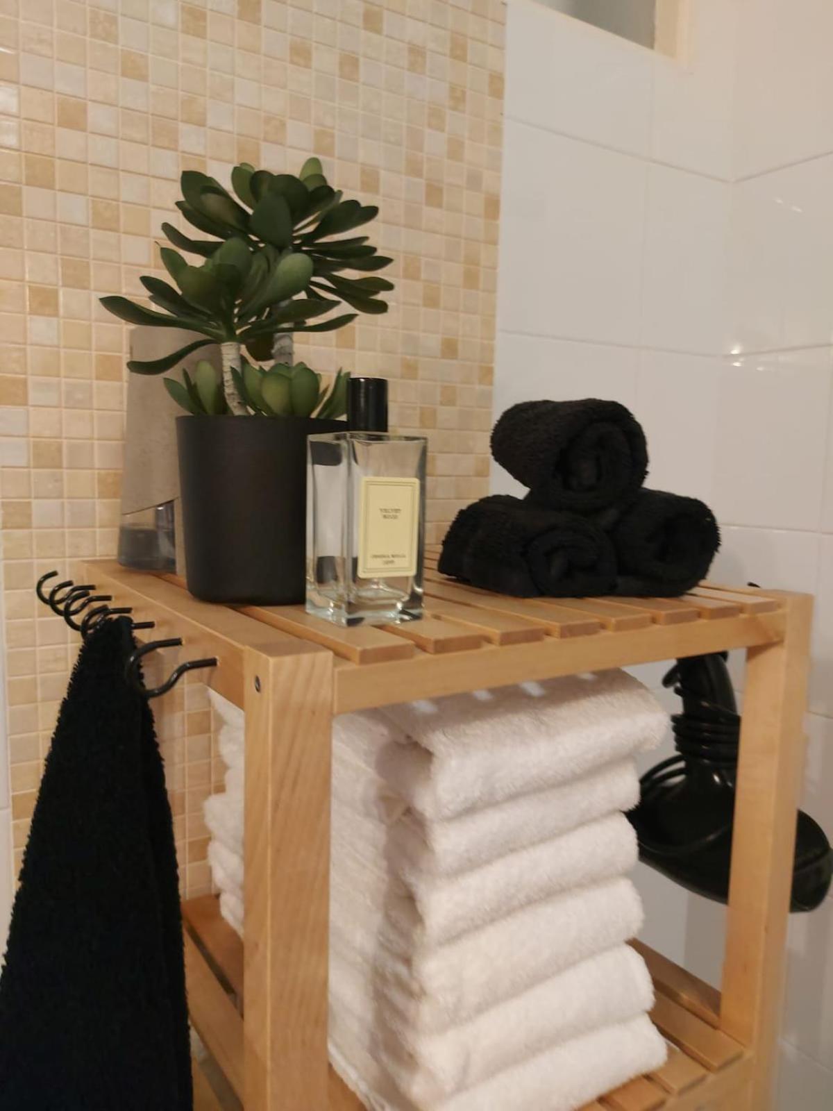 27 A Graca Cozy With Balcony And Free Parking Apartment Lissabon