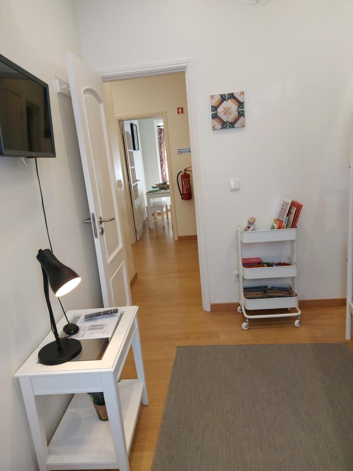 27 A Graca Cozy With Balcony And Free Parking * Lissabon